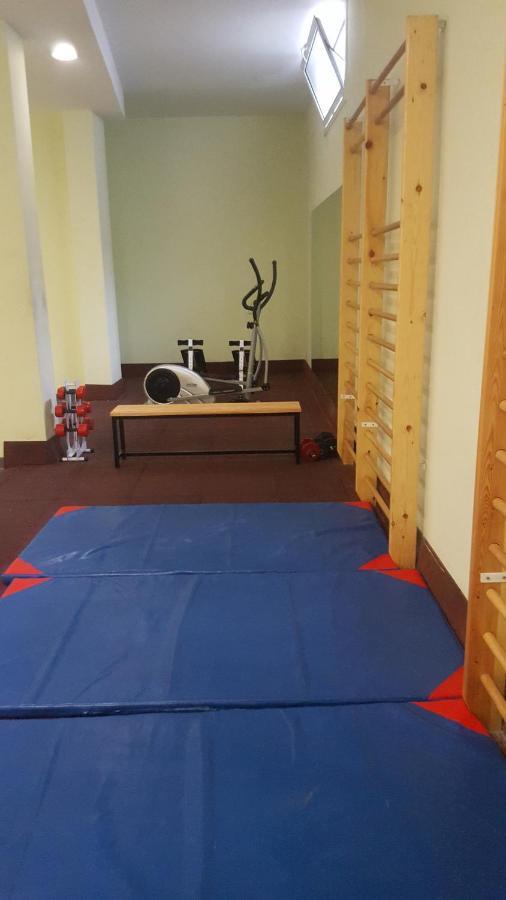 Piso Zona Hospital 6 Personas Apartment Овиедо Екстериор снимка